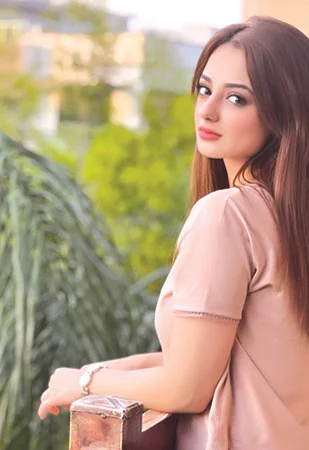 1272066_6834878_side1_magazine Mahnoor Malik Biography Age Dramas and Exclusive Excited News